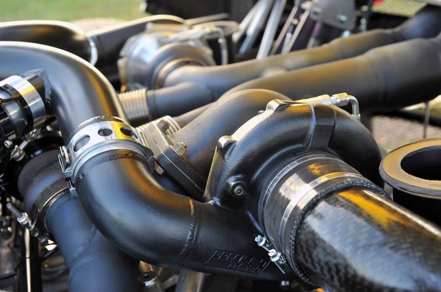 Моторный отсек Hennessey Venom GT 2013 года  (фото 35 из 55)